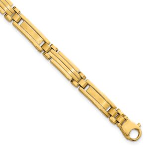 Gold link bracelet with clasp.