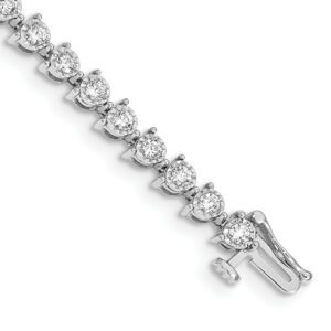 Elegant silver bracelet with heart-shaped links and a clasp.
